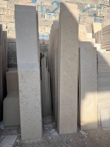 سنگ گندمک با فرآوری تیشه ماشینی و سطح یکدست آماده ارسال